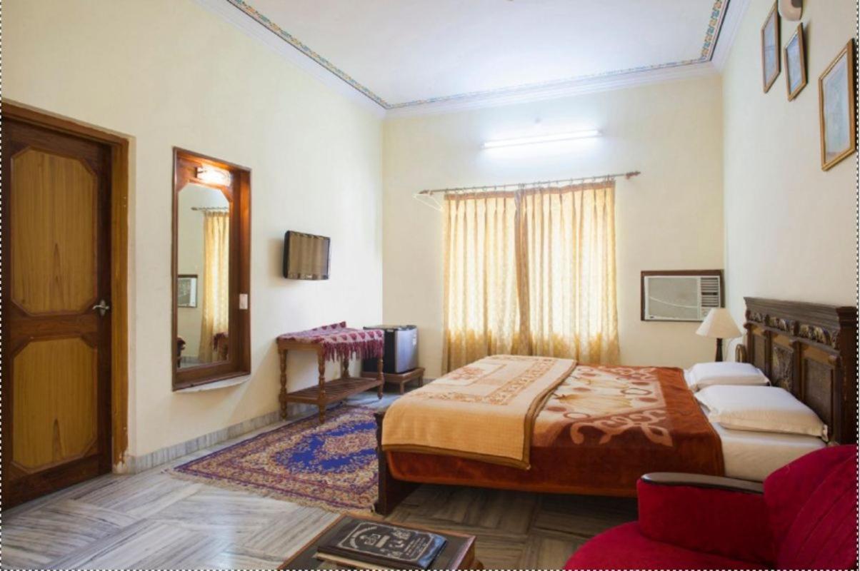 Hotel New Park Pushkar Bagian luar foto