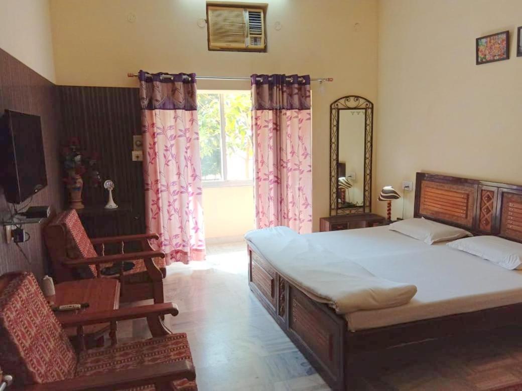 Hotel New Park Pushkar Bagian luar foto