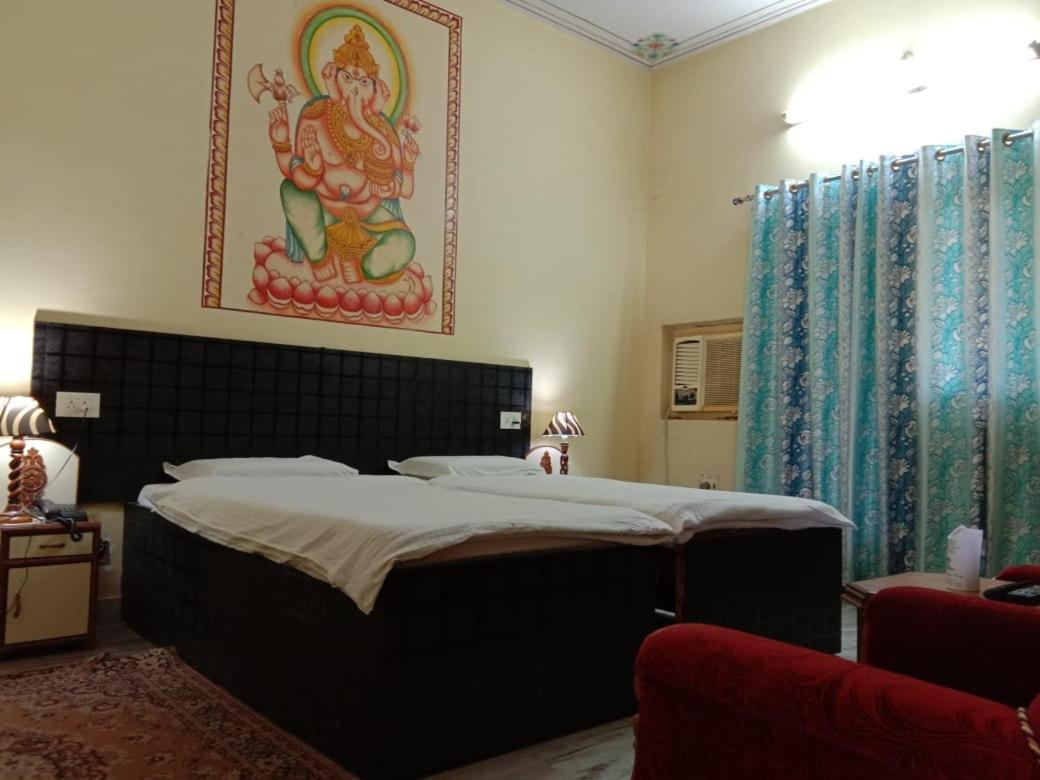 Hotel New Park Pushkar Bagian luar foto