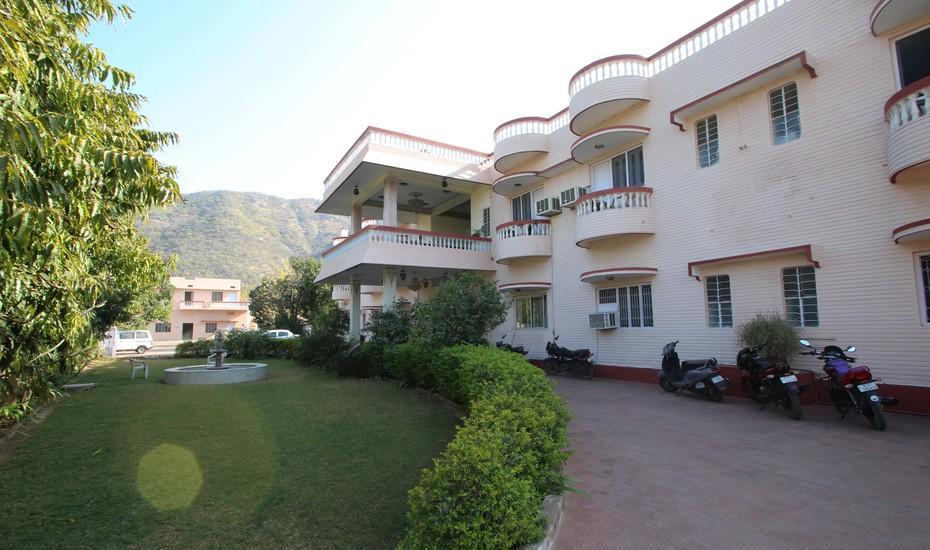 Hotel New Park Pushkar Bagian luar foto